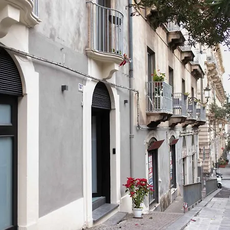 Opera Boutique Bed & Breakfast *